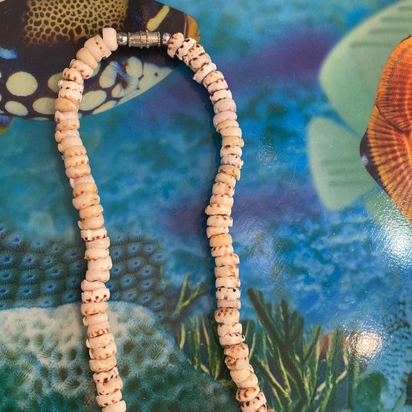 TIGER SPOTTED PUKA SHELL NECKLACE [ki-ele] - Picture 1 of 4